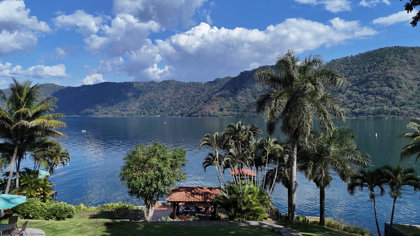 Lakefront home on Lake Coatepeque, El Salvador