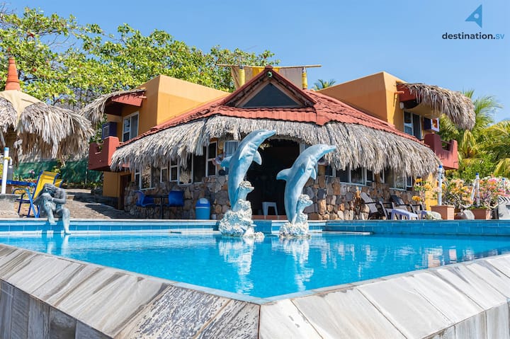Casa y piscina de Cerro Mar